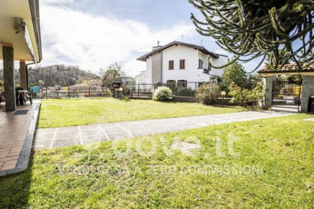 Villa di 280 m² con 5 locali e box auto in vendita a Cittiglio - Foto 8