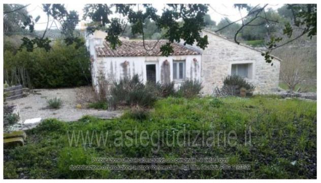 IMMOBILI-IMMOBILE RESIDENZIALE-Contrada GIAFANTE SNC