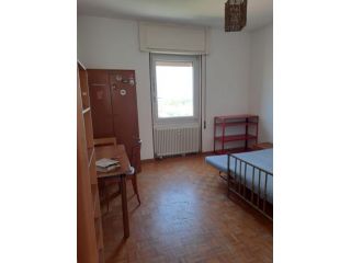 Ravenna affittasi a studentesse due ampie stanze singole a due passi dal centro