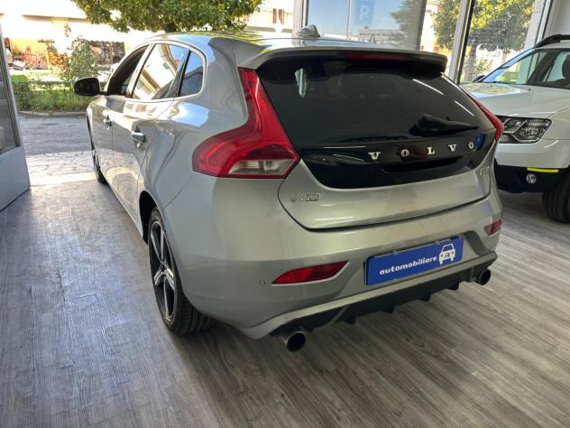 Volvo V40 2.0 d4 R-design Momentum 190cv geartronic my17 - Foto 6