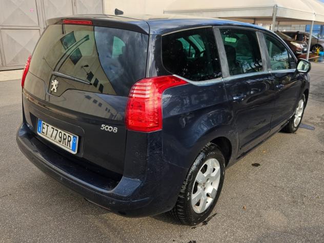 Peugeot 5008 1.6 HDi 115CV Business - Foto 4