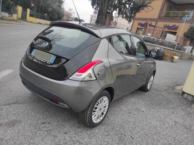 Lancia Ypsilon 1.2 69 CV 5 porte GPL Ecochic Elefantino - Foto 10