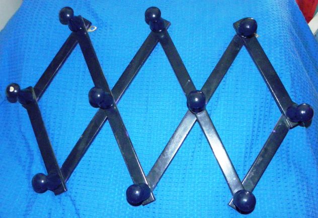 Appendi abiti in legno blu grande