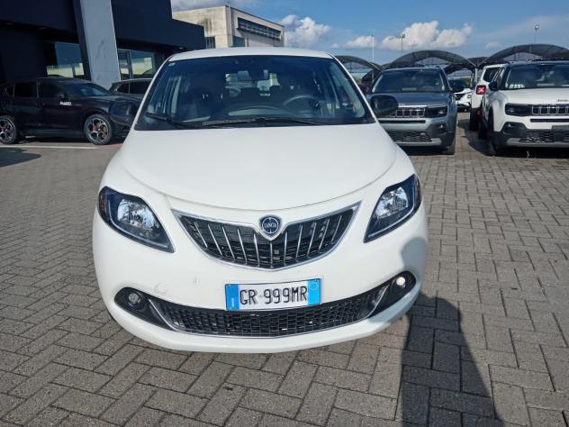 Lancia Ypsilon 1.0 FireFly 70cv Hybrid Gold - Foto 2