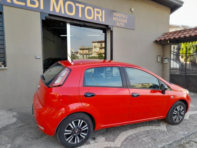 Fiat Punto 1.3 MJT II 75 CV 5 porte Lounge - Foto 9