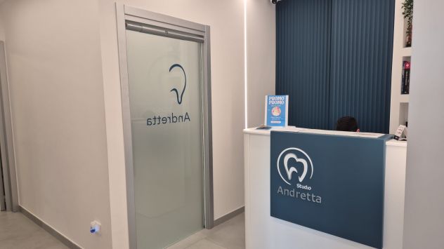 ASSISTENTE ALLA POLTRONA a NAPOLI