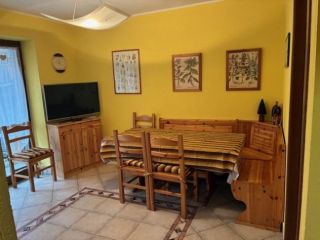 TRILOCALE MOLTO CARINO CON TERRAZZO E GIARDINO