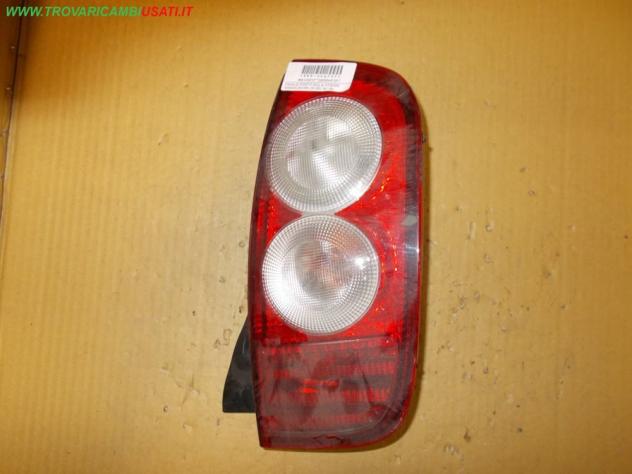 FANALE POST.D.(fino al 07/2005) NISSAN MICRA (K12E) 3p / 5p  Parti elettriche  Fanaleria  Fanali  Fanale post. sx. NISSAN - MICRA 3p / 5p - 01-01-2003