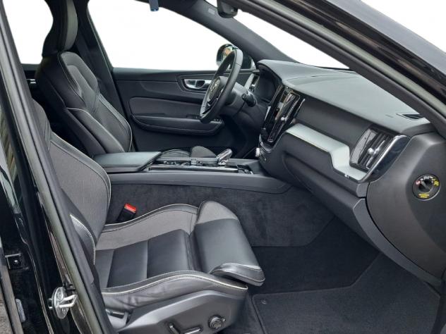 Volvo XC60 B4 197+14 CV AWD Mild Hybrid Diesel Automatico Plus Dark N1 Autocarro - Foto 7