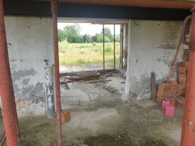 ABITAZIONE PIU' MAGAZZINO ED AREA DI PERTINENZA - Foto 6