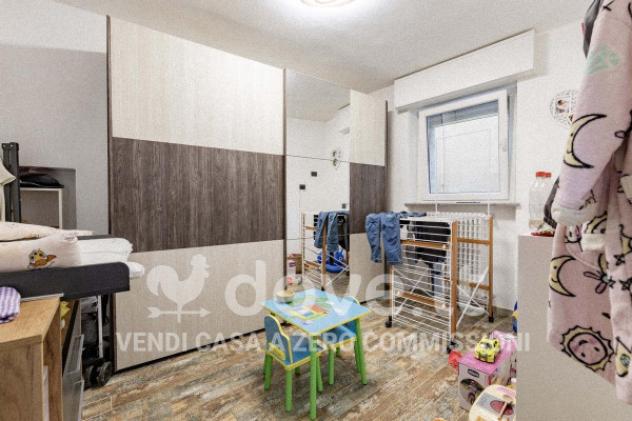 Villa di 180 m² con più di 5 locali in vendita a Caravate - Foto 13