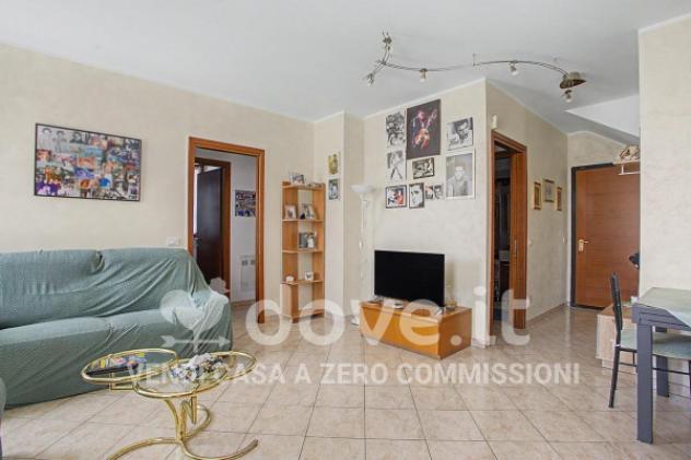 Appartamento di 87 m² con 3 locali e box auto in vendita a Castronno - Foto 3