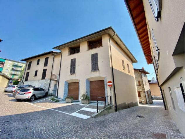 Palazzo / Stabile di 450 m² con più di 5 locali in vendita a Galbiate - Foto 4