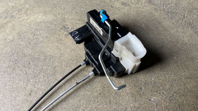 Chiusura centralizzata anteriore DX Hyundai I20 del 2012 (81320-1J030) - Foto 2