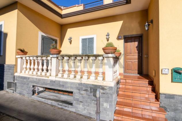 casa indipendente in vendita a Piedimonte Etneo