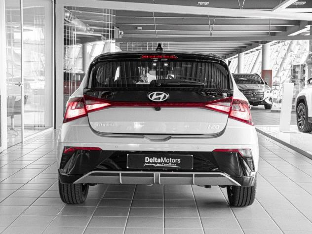 Hyundai i20 NEW MY26 1.0 T-GDI ICC DARK LINE - Foto 2