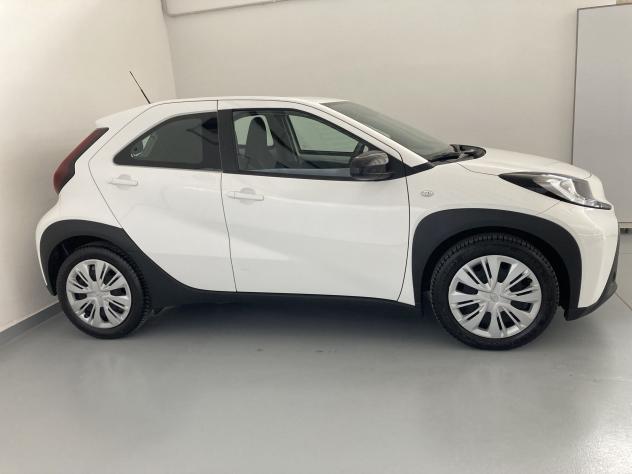 Toyota Aygo X 1.0B (72 CV) Active - Foto 2