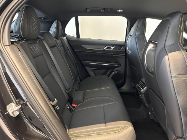 Lynk&co 01 PHEV Core - Foto 5