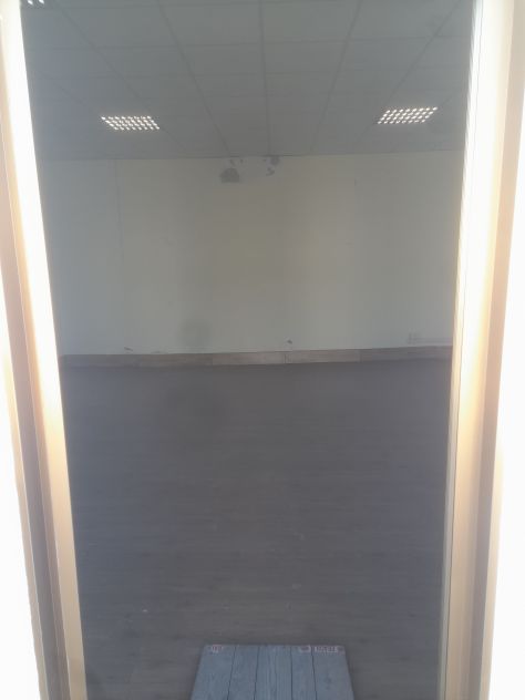 AFFITTASI LOCALE USO UFFICIO E/O DEPOSITO CON GUARDIANIA E VIGILANZA ARMATA H24 - Foto 7