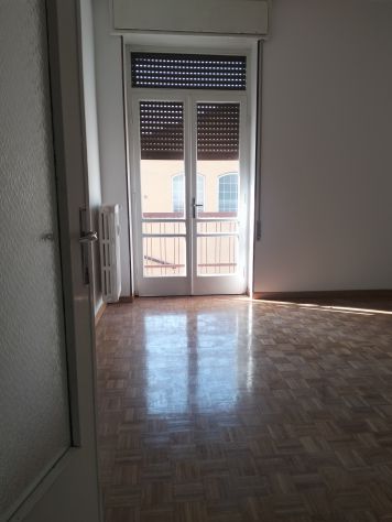 Borgo Trento affittasi ampio quadrilocale con garage e cantina - Foto 7