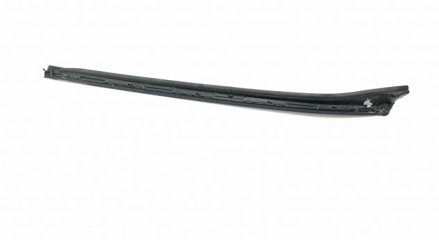 PROFILO LATO SINISTRO PARABREZZA MERCEDES Classe C Cabrio W205 A2056901782 OM 651.921 Diesel 2200 (16) - Foto 12