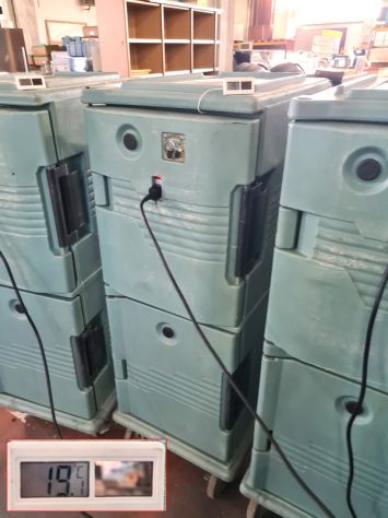 3 carrelli isotermici isolati Cambro usati - Foto 4