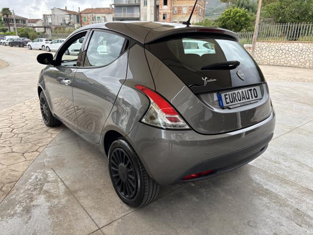 Lancia Ypsilon 1.2 69 CV GPL Alberta Ferretti-2022 - Foto 5