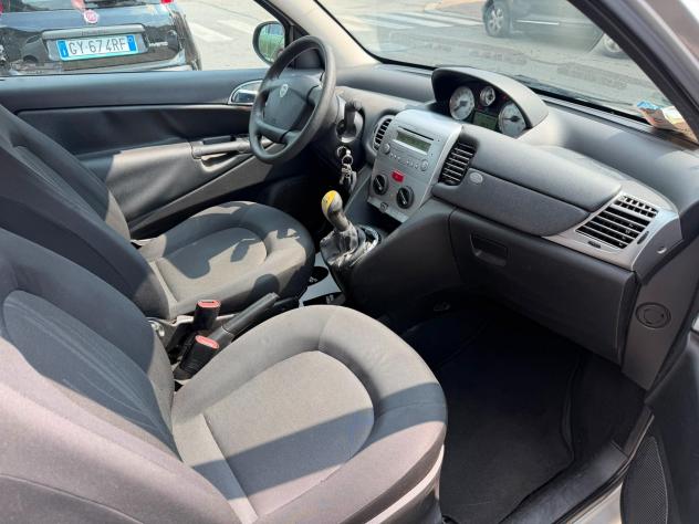Lancia Ypsilon 1.3 MJT 75 CV Platinum - Foto 8
