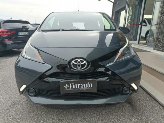 TOYOTA Aygo 1.0 VVT-i 69 CV 5 porte x-cool rif. 24179644