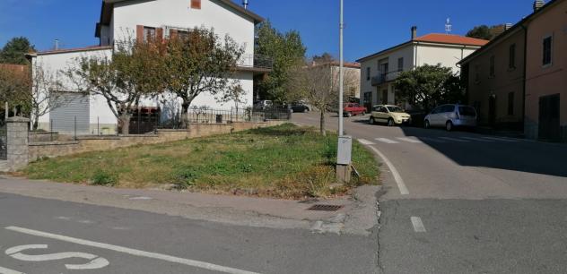 Nella Fraz.di Selvena, comune di Castell'Azzara vendiamo intera palazzina con possibilità di duplice appartamento. Accompagna lo stabile un piccolo gi - Foto 5