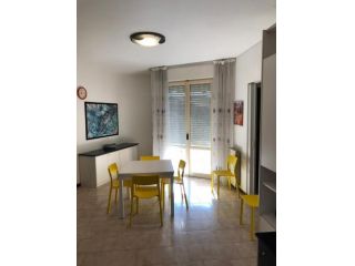 Appartamento in affitto a Ronchi - Massa 80 mq  Rif: 1400796