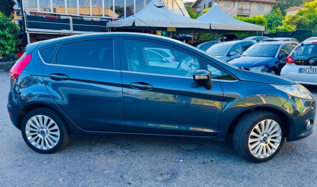 Ford Fiesta 1.4 TDCi 68CV 5 porte - Foto 5