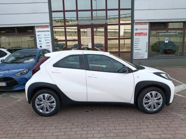 TOYOTA Aygo X 1.0 VVT-i 72 CV 5 porte Active S-CVT rif. 24162808 - Foto 4