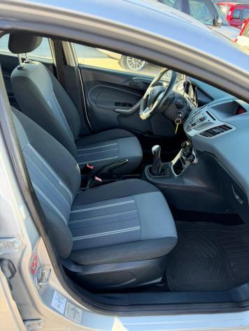 Ford Fiesta 1.4 5 porte Bz.- GPL Titanium - Foto 9