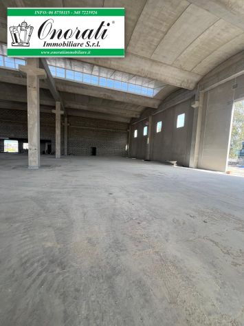 A-1042 CAPANNONE MQ. 2.000 MONTEROTONDO (RM) - Foto 3