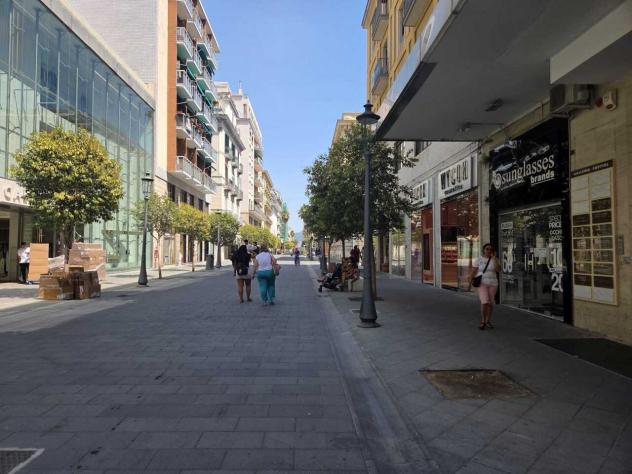 1 Vetrina in vendita a Salerno - Foto 3