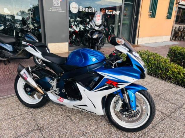 SUZUKI GSX R 600 TUTTO INCLUSO ANCHE PASSAGGIO! DEPOTENZIATA rif. 24114028 - Foto 2