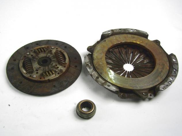 1611268180 KIT FRIZIONE CON CUSCINETTO FIAT SCUDO 1.9 D 51KW 5M 2P (2004) RICAMBIO USATO