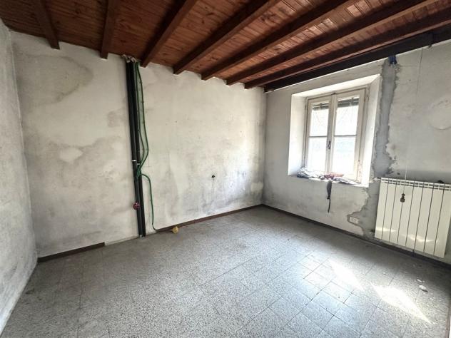PORZIONE DI CASA DA RISTRUTURARE A LECCO Maggianico - Foto 18