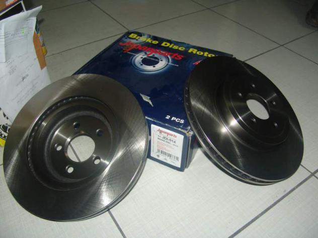 Dischi freno posteriori Chrysler c300 crd 04779209AC