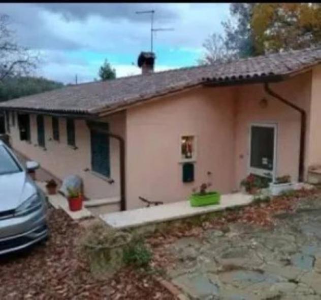 Immobile in asta di 177 m² con più di 5 locali e box auto in vendita a Assisi - Foto 13