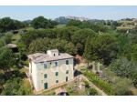 Villa di 249 m² con più di 5 locali in vendita a Montepulciano