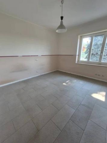 Immobile in asta di 900 m² con più di 5 locali e box auto in vendita a Reano - Foto 9