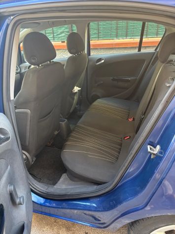 Opel Corsa 1.2 GPL- 5 porte – €2.000 trattabili - Foto 6