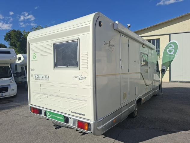 MOTORHOME MOBILVETTA IVECO DINETTE LETTO FRANCESE BASCULANTE GANCIO TRAINO CLIMATIZZATORE GEMELLATO POSTERIORE FOTOVOLTAICO CAMPEGGIO CAMPER USATI G - Foto 4