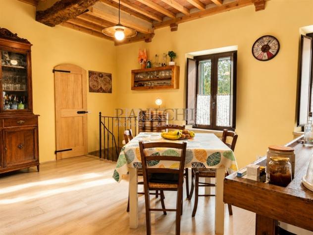Appartamento terratetto rustico con garage – vicino al centro storico - Foto 6