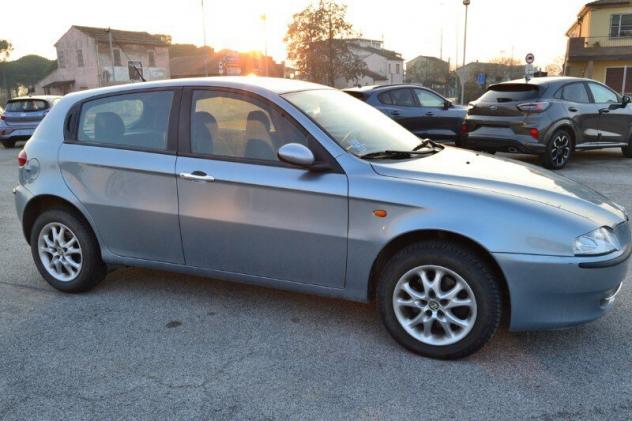 Alfa Romeo 147 1.9 JTD (115 CV) cat 5p. Distinctive - Foto 4