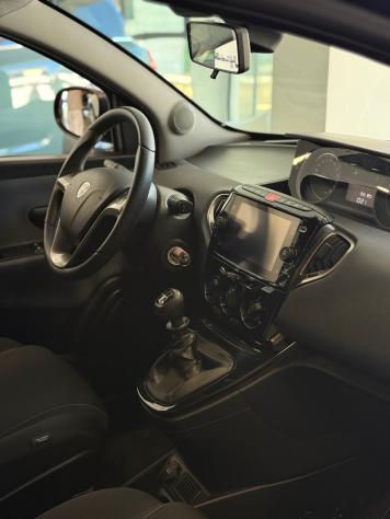 Lancia Ypsilon 1.2 69 CV 5 porte GPL Gold - Foto 10