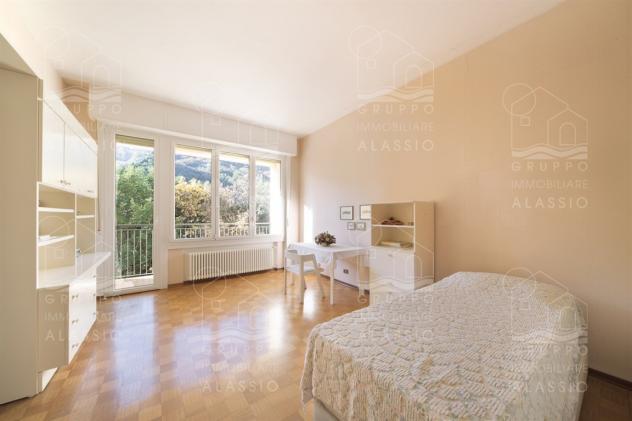 Villa indipendente di prestigio con vista mare, grande parco privato e ampia autorimessa - Foto 17