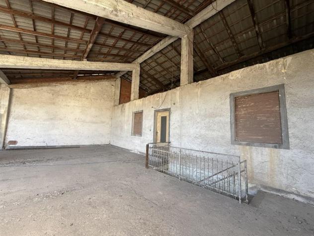 RUSTICO SU DUE PIANI FUORI TERRA - Foto 10